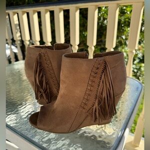 Indigo Rd suede booties.